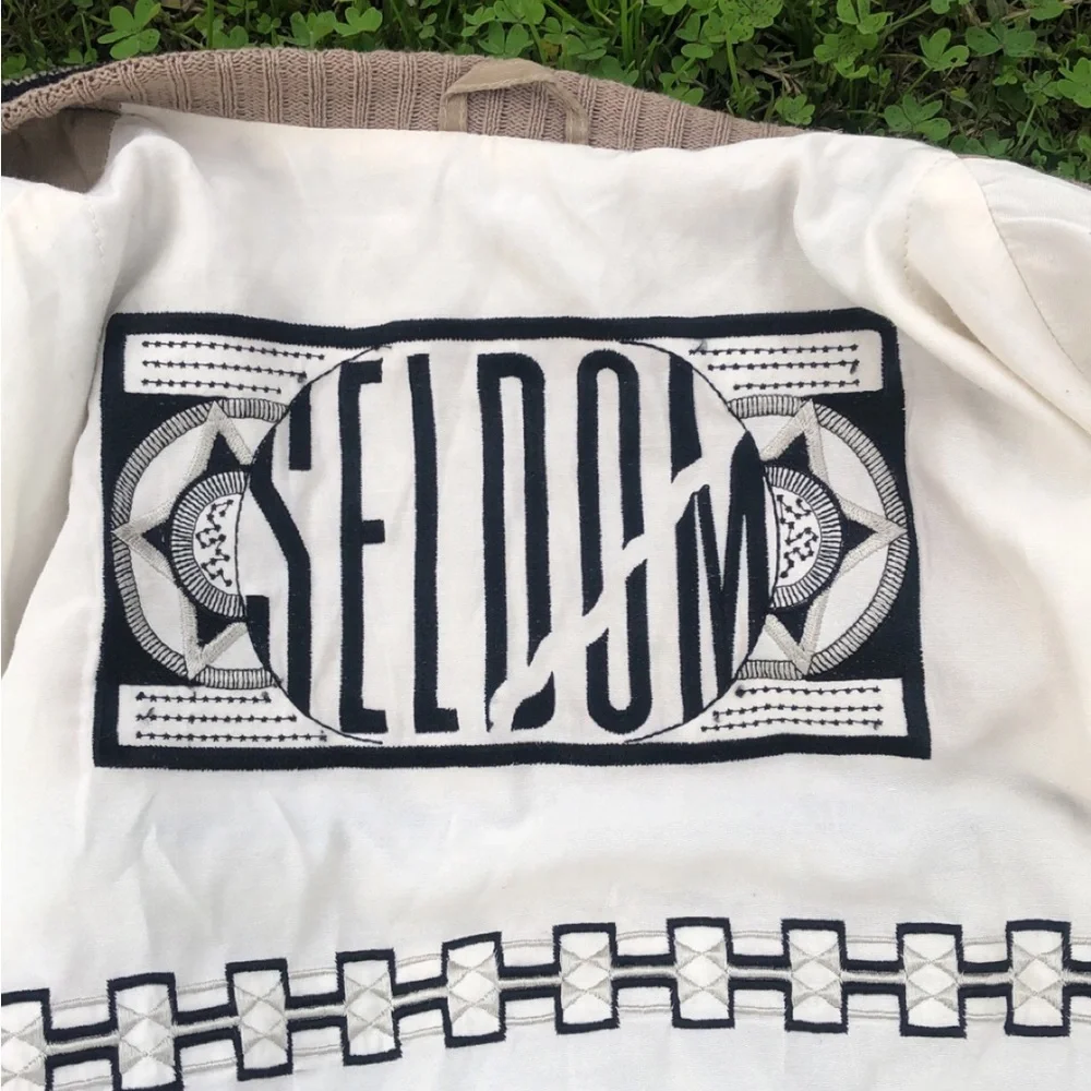 Designer seldom sweater - Picture 3 of 9